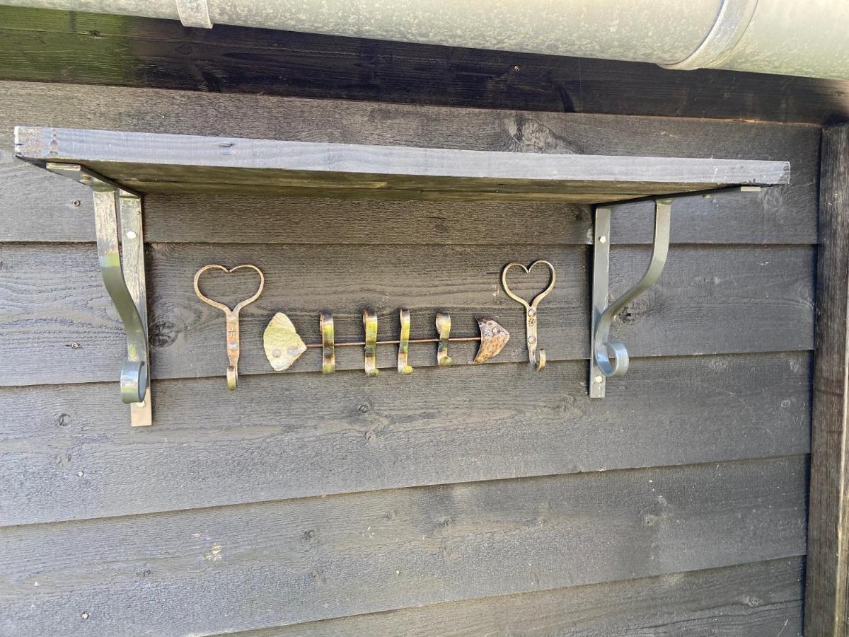 Strandhuis De Zeeparel Met Hottub Petten Luaran gambar