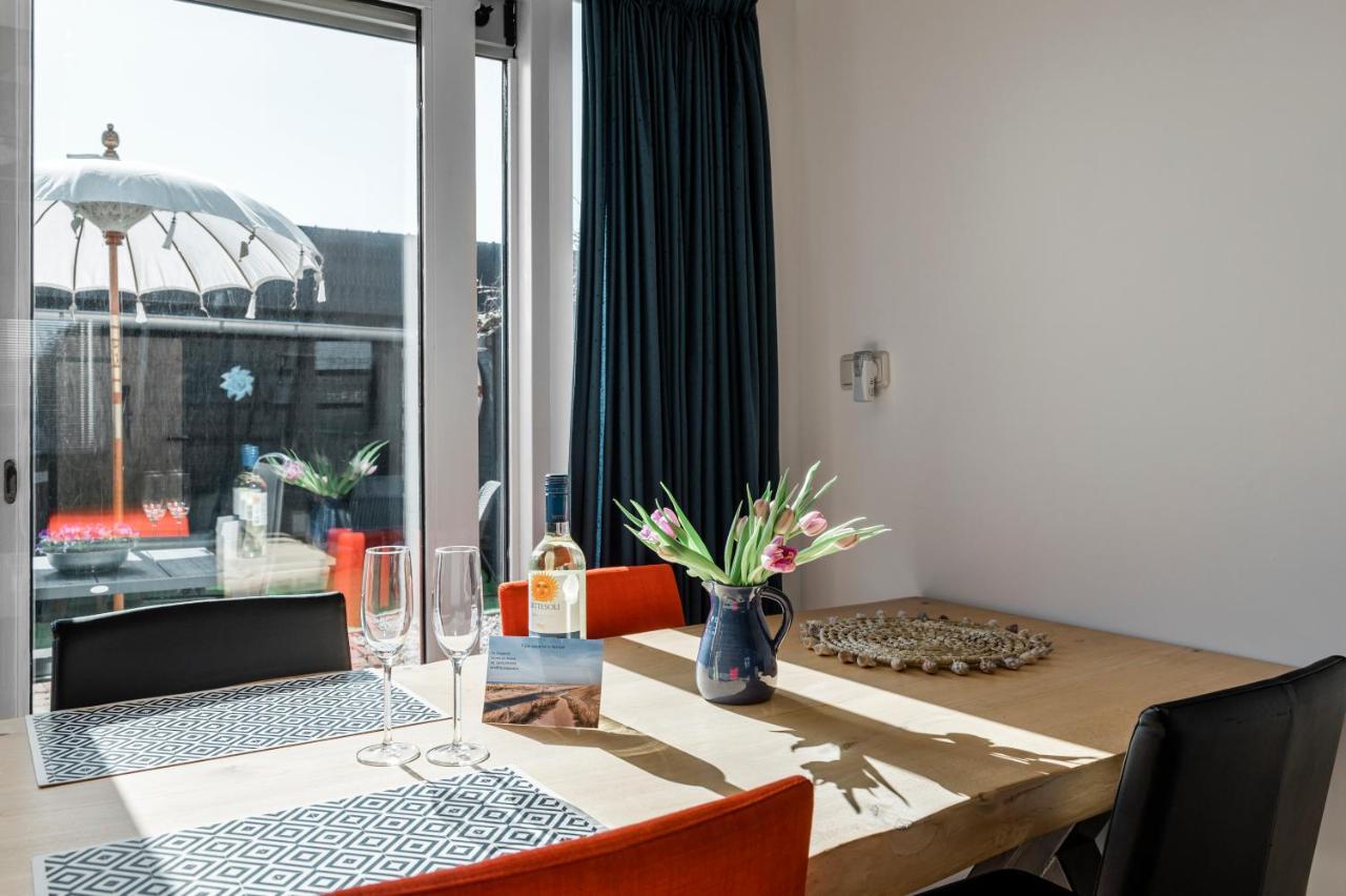 Strandhuis De Zeeparel Met Hottub Petten Luaran gambar
