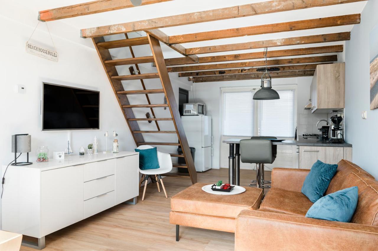 Strandhuis De Zeeparel Met Hottub Petten Luaran gambar